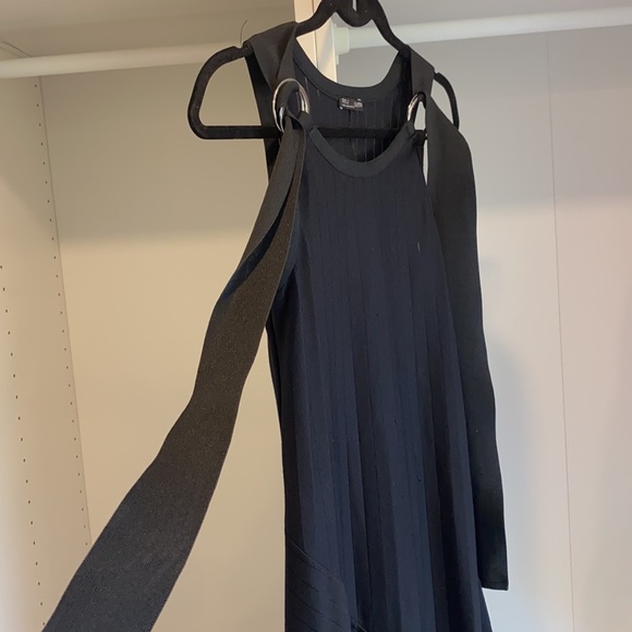 Black Asymmetrical Zara dress - Picture 7 of 7